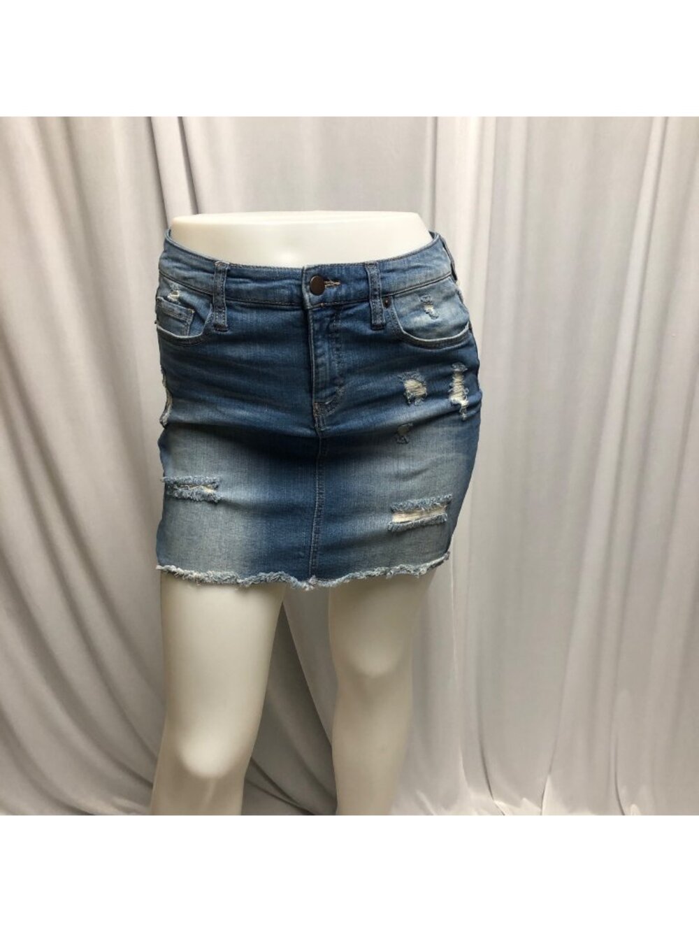 Love Fire Mini Jean Skirt Womens Size 6 Distressed Blue Denim Raw Edge Pockets